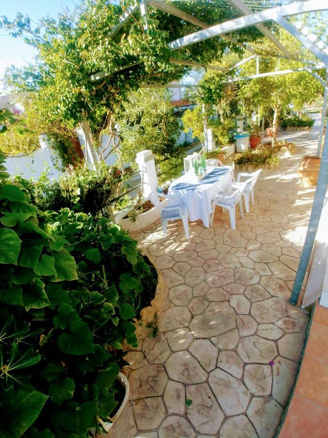 Villa Dream Garden Agios Georgios  Exteriör bild